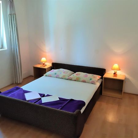 Cozy Apartments With Sea View Novi Vinodolski Exterior foto